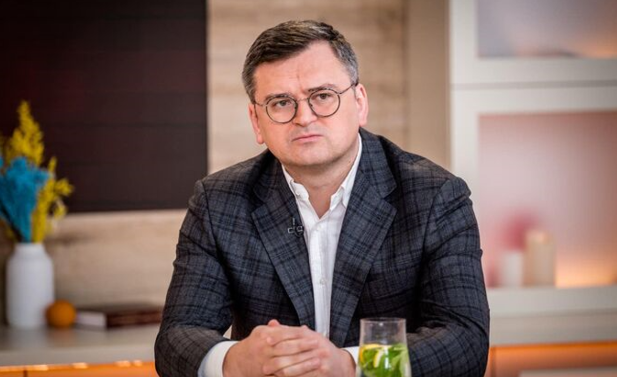 Глава МИД Дмитрий Кулеба заработал почти 1,4 млн гривен в прошлом году. Фото: Facebook